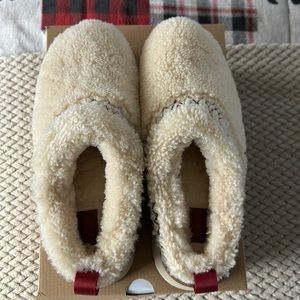 UGG Tazz Platform Slippers